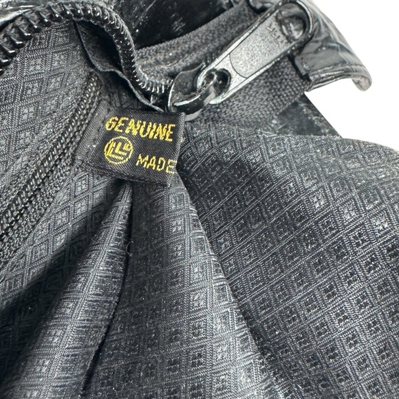 UNBRANDED BLACK EEL SKIN CROSSBODY BAG - Picture 5 of 8